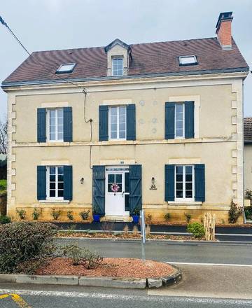 Cottage pour 2 personnes, avec vue et jardin à Saint-Martial-d'Albarède