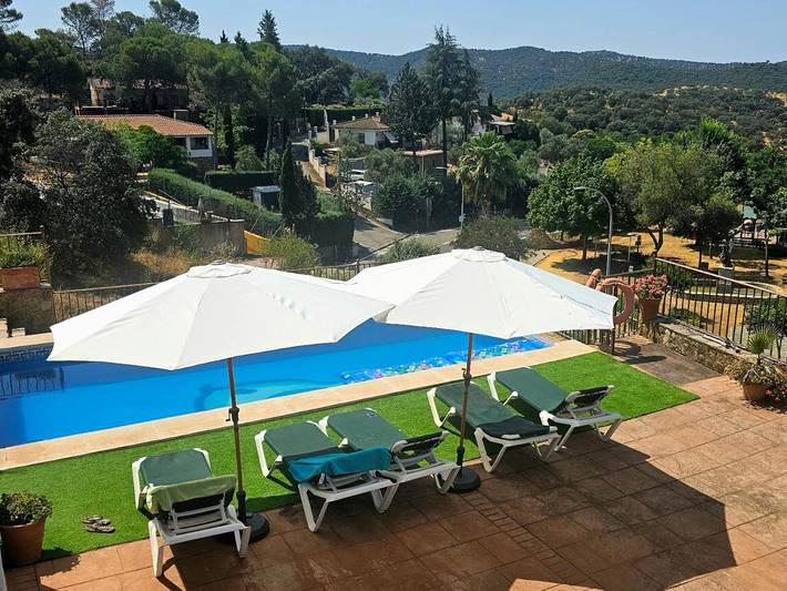Casa rural para 8 personas, con terraza además de vistas y piscina en Villaharta