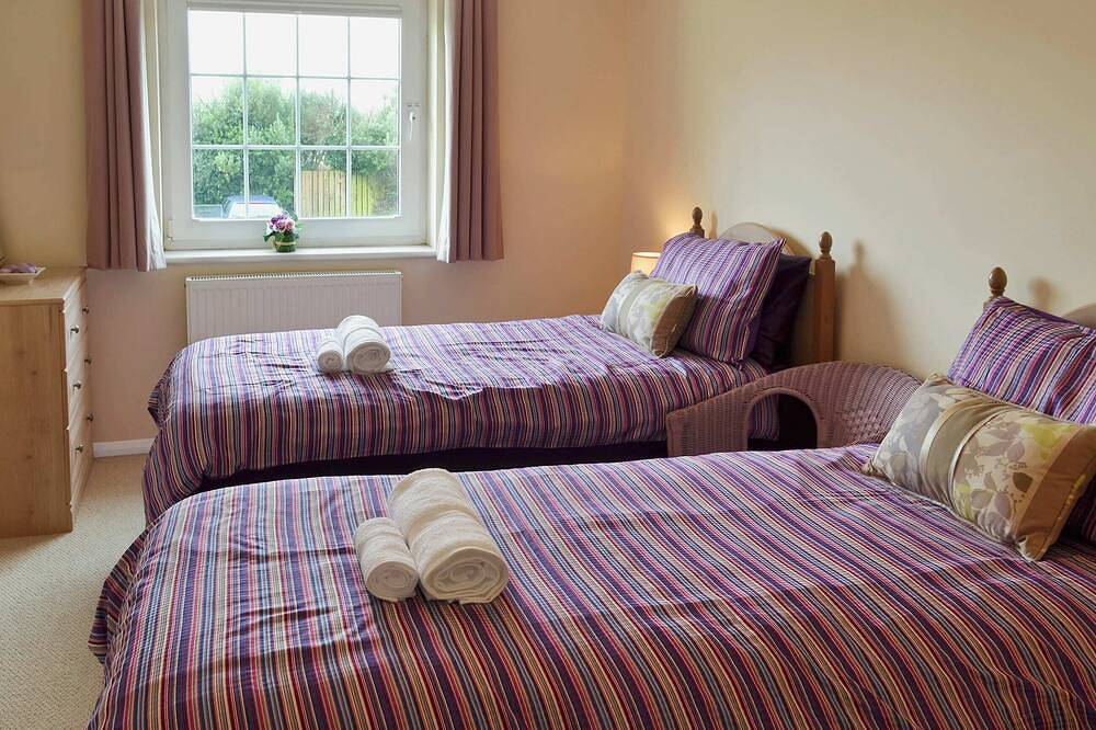 3 bedroom accommodation in Crantock, near Newquay in Crantock, Cornwall
