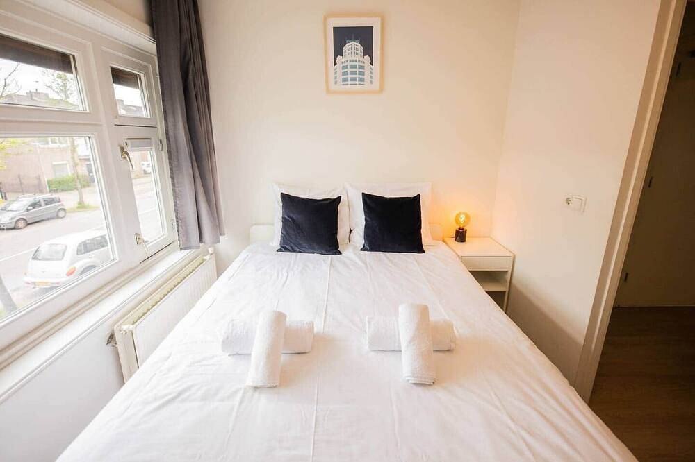 Entire apartment, Amazing 50m² Two-Bedroom Apartment (Ts-307-A) in Eindhoven, North Brabant