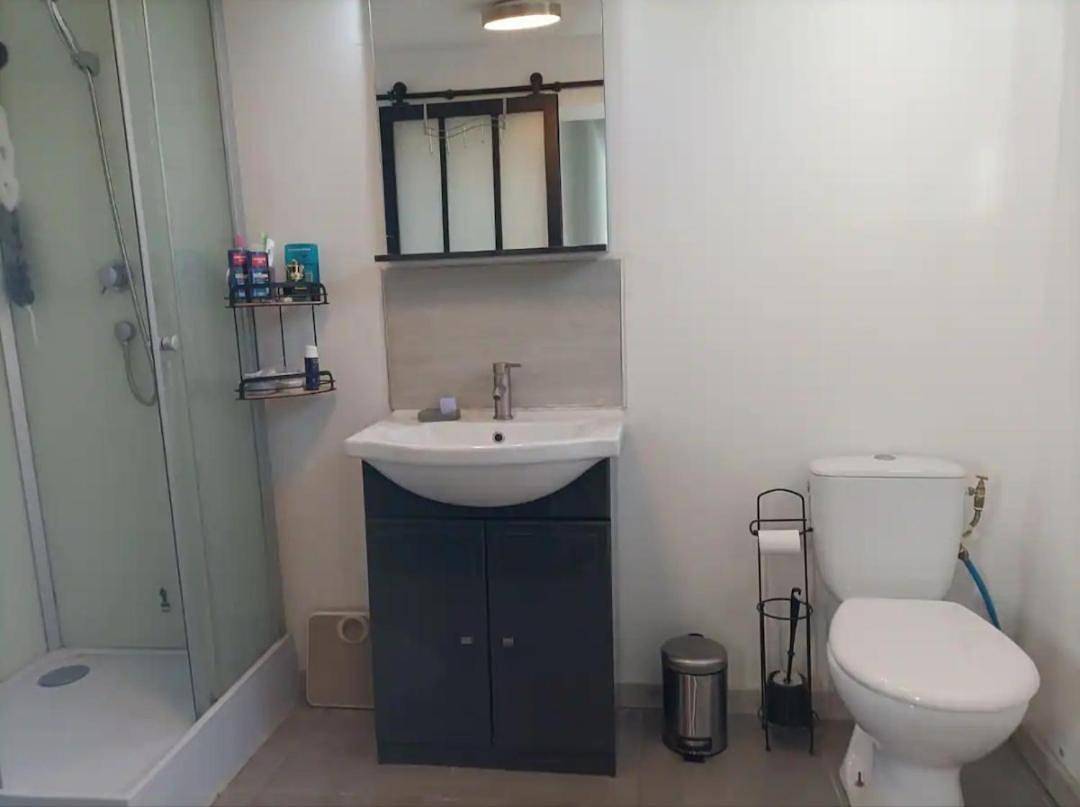 Appartement entier, One-Bedroom House in Berre-l'Étang, Côte méditerranéenne (France)