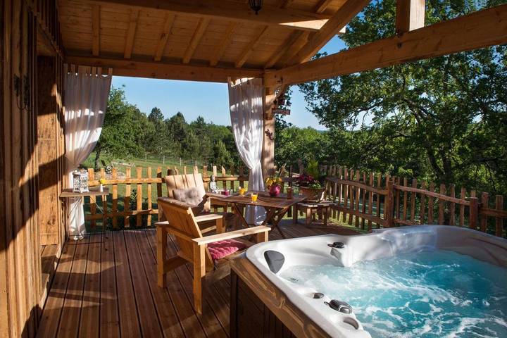 Chambre d’hôte pour 2 personnes, avec piscine ainsi que jardin et vue, animaux acceptés en Dordogne - 3