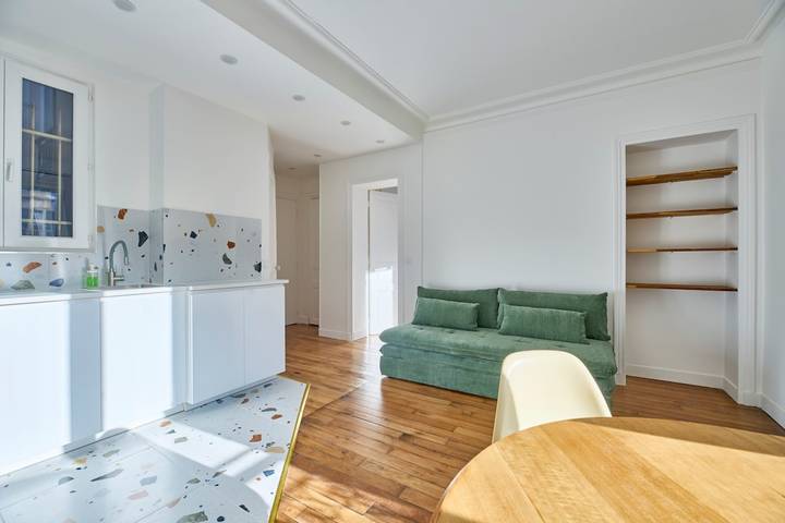 Appartement entier, Marx Dormoy · 18e · Studio moderne & lumineux – géré par Mey Agency in Paris, Île de France