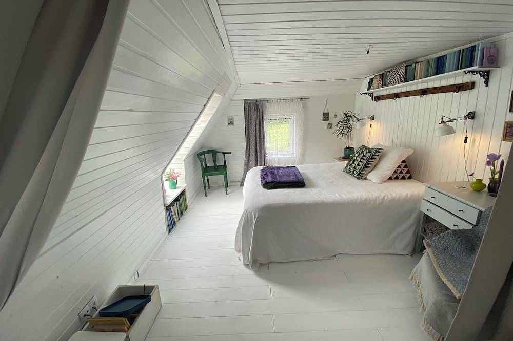 Ganze Wohnung, Künstlerkate Villa Lilia - Wohnen unterm Dach in Hasselberg, Schleswig-Flensburg