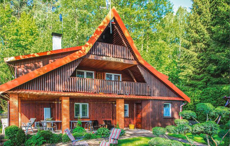 Ferienhaus für 10 Personen mit Terrasse in Powiat Olsztyński