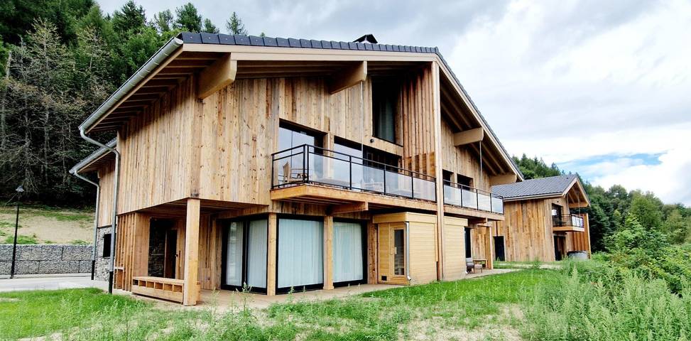 Chalet pour 12 personnes, avec terrasse ainsi que sauna et vue