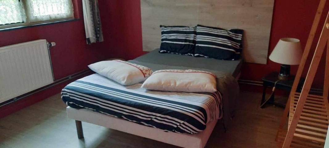 Gîte pour 2 personnes, avec jardin, animaux acceptés à Wellin