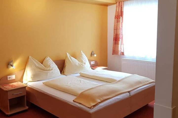 Doppelzimmer - Longstay - Gasthof - Pension Roseggerhof in St. Kathrein am Hauenstein, Steirerland