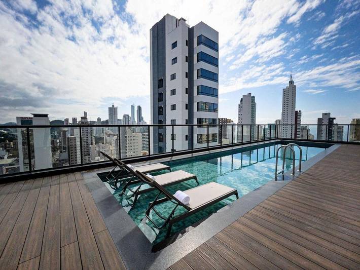 Pousadas para 2 pessoas, com piscina e terraço em Balneário Camboriú