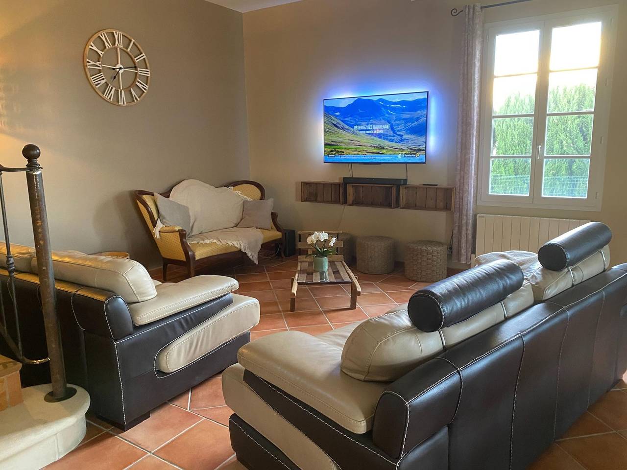 Farmhouse with swimming pool in Provence in Violès, Vaucluse