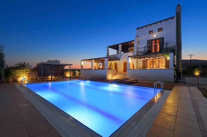 Ferienhaus für 12 Personen, mit Balkon und Garten