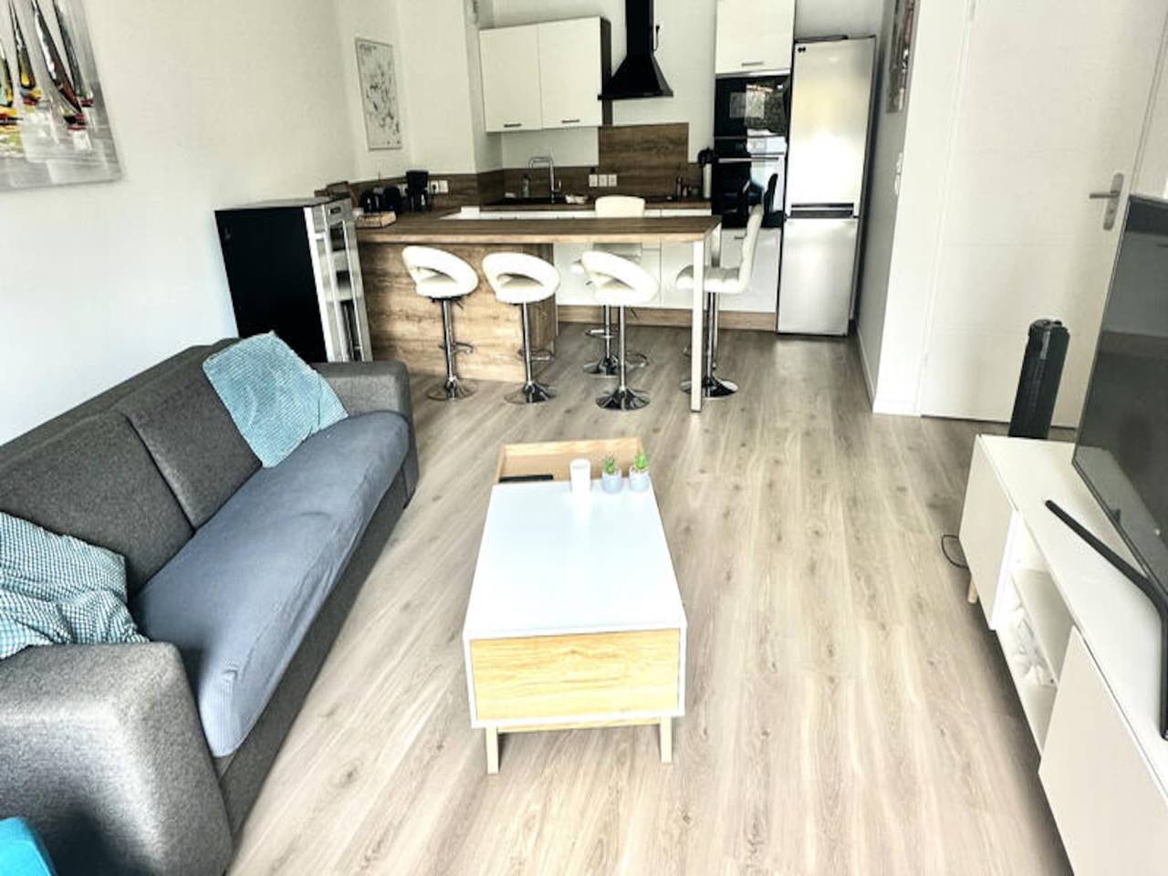 Vacation Rental for 5 Guests in La Rochelle, La Rochelle region