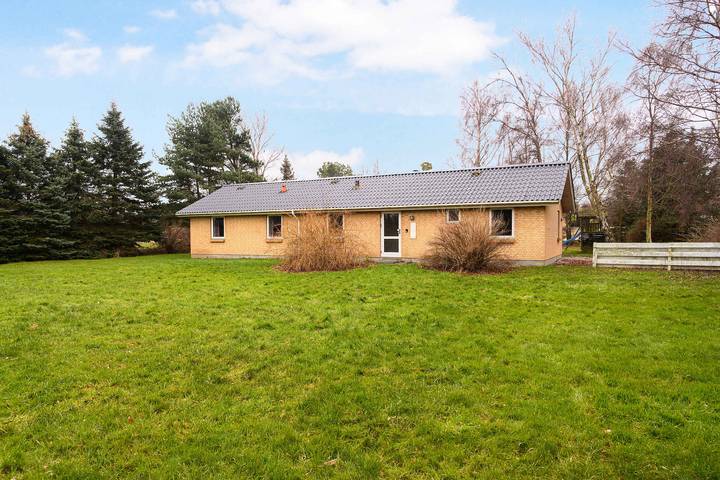 Ferienhaus für 9 Personen, mit Garten und Sauna sowie Terrasse auf Møn - 2