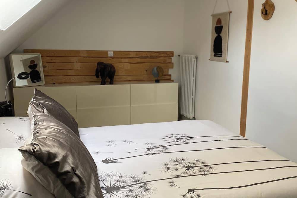 Appartement entier, Le Charmant, appartement chaleureux en centre ville, au calme- chambre séparée in Lannion, Ceinture Dorée