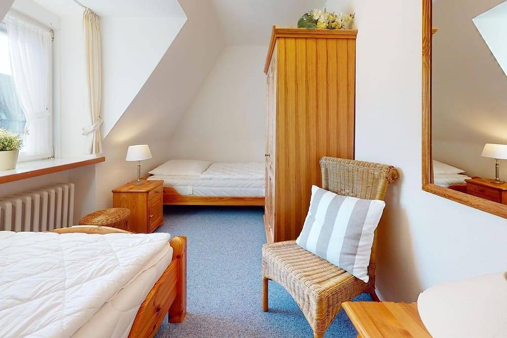 Ganze Wohnung, Marianne - Großzügiges Appartement für bis zu 6 Personen im Herzen von Hörnum. in Hörnum, Sylt