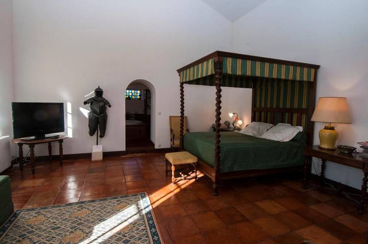 Location de vacances pour 4 personnes, avec jardin et piscine à Les Lèves-et-Thoumeyragues