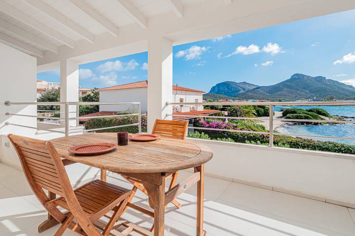 Casa vacanza per 7 persone, con idromassaggio e giardino in Golfo Aranci