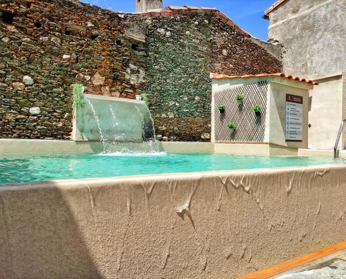 Casa rural para 2 personas, con Balcón y Terraza además de Jardín y Piscina en Malpartida de Plasencia