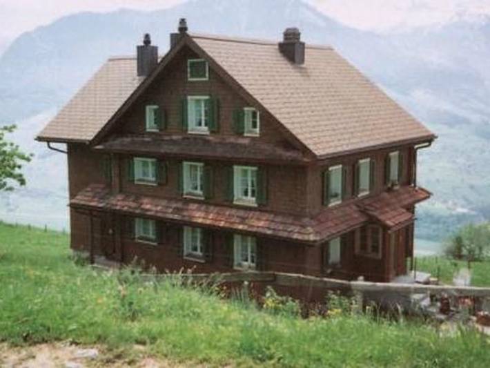 Ferienwohnung für 6 Personen, mit Garten und Ausblick sowie Seeblick in Nidwalden
