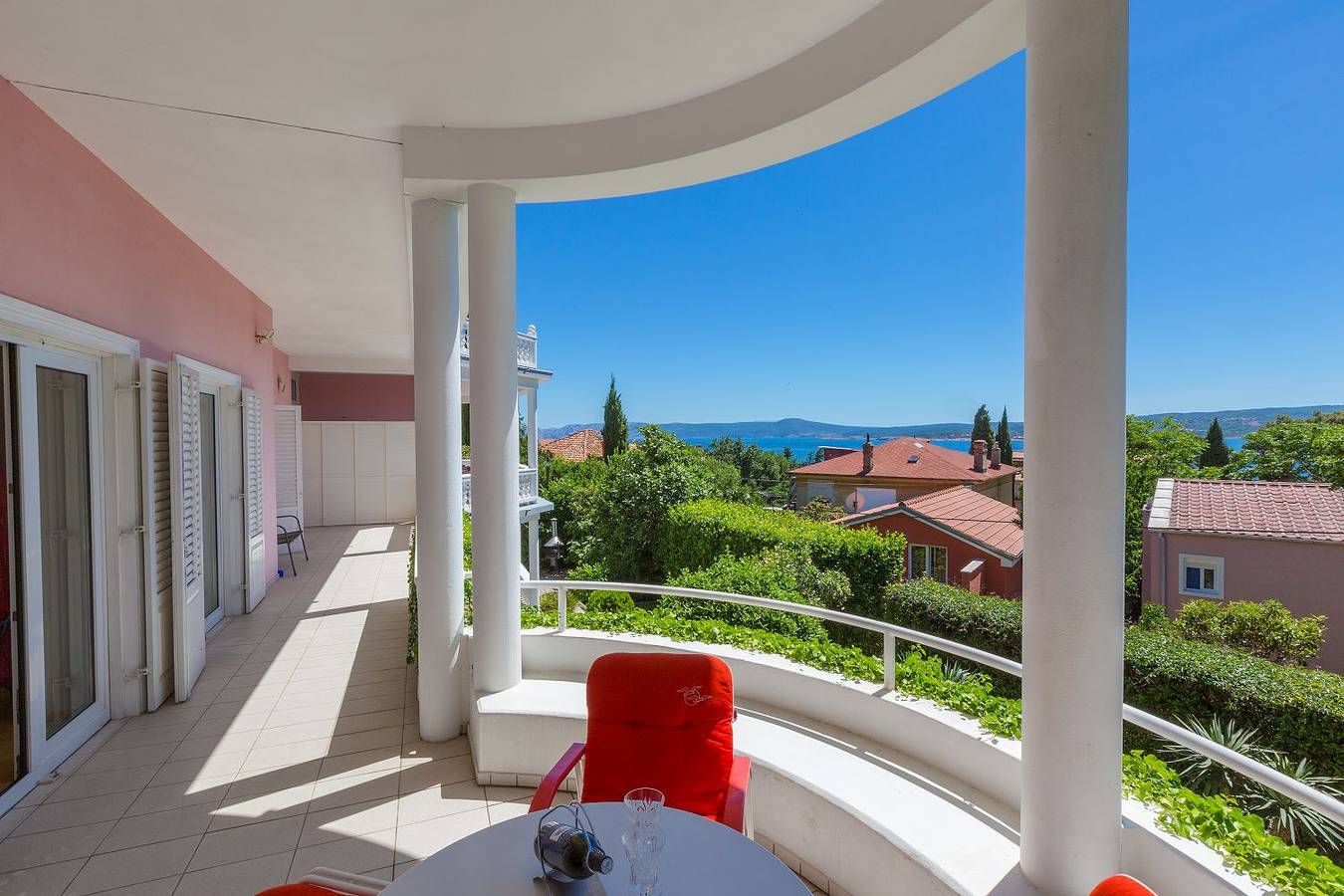 Ganze Wohnung, Meernahes Apartment, 230 Meter zum Sandstrand in Crikvenica, Primorje-Gorski Kotar