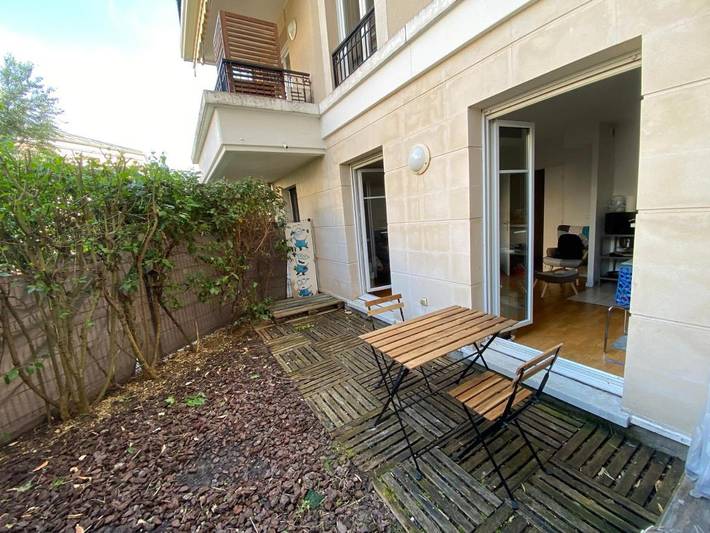 Location de vacances pour 2 personnes, avec Terrasse et Jardin à La Garenne-Colombes