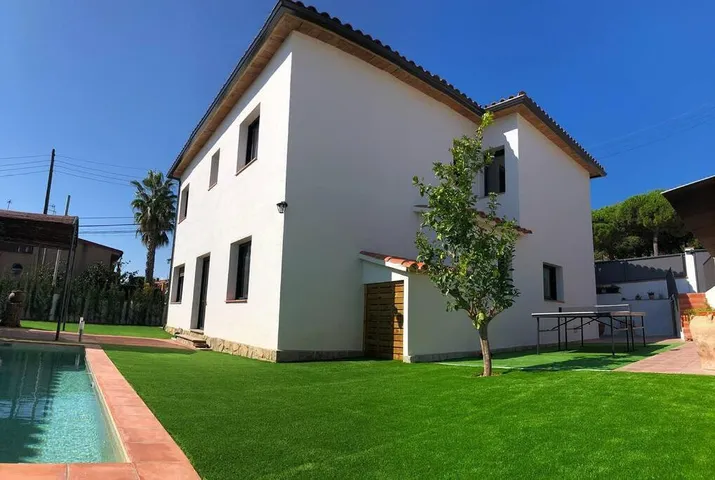 Casa de vacaciones para 10 personas, con piscina y jardín - 1