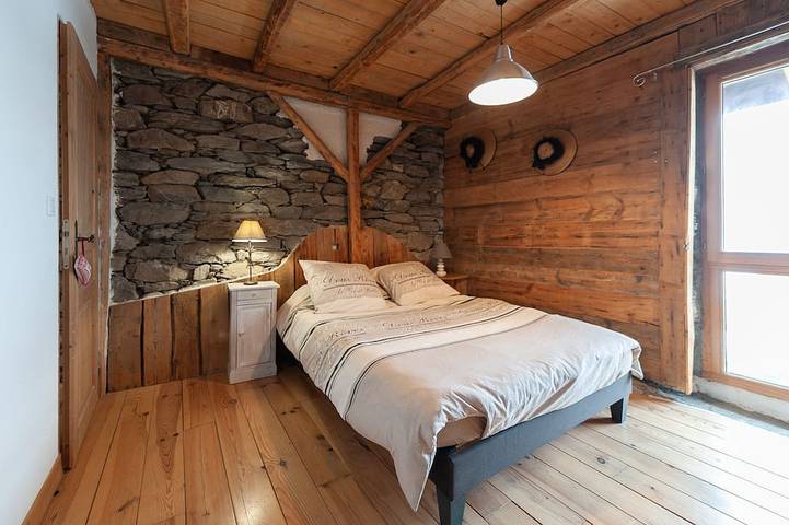 Ein authentisches Zuhause, das die Wärme von Holz und Bergstein vereint. in Saint-Martin-de-Belleville, Vanoise-Massiv