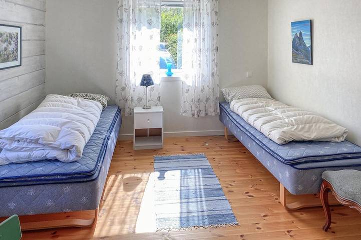 Schönes Haus in Farstad mit Wlan in Fræna, Nördliches Fjordnorwegen