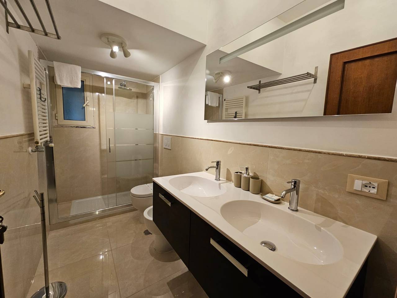 Stendardi's House - Stanza 1 Bagno Esterno in Roma, Provincia di Roma