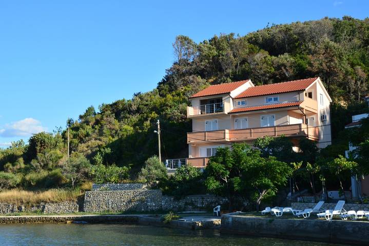 Ferienwohnung für 4 Personen, mit Balkon/Terrasse in Supetarska Draga