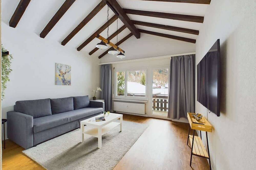 Ganze Wohnung, Geräumige Bergblick-Wohnung | 4 Personen | Zermatt Nähe in Täsch, Walliser Alpen