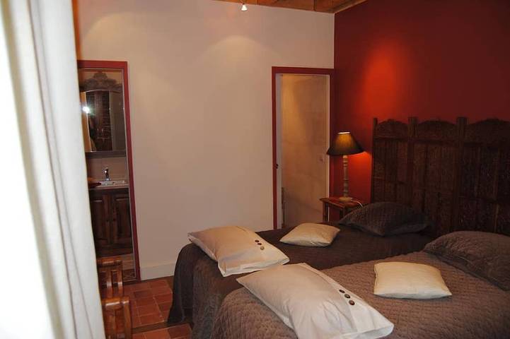 Cottage pour 2 personnes, avec jardin à Tendu