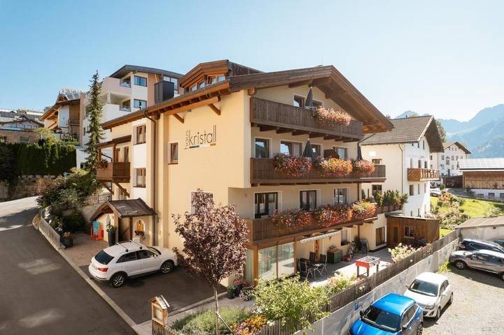 Ferienwohnung für 4 Personen, mit Terrasse und Ausblick, mit Haustier in Serfaus