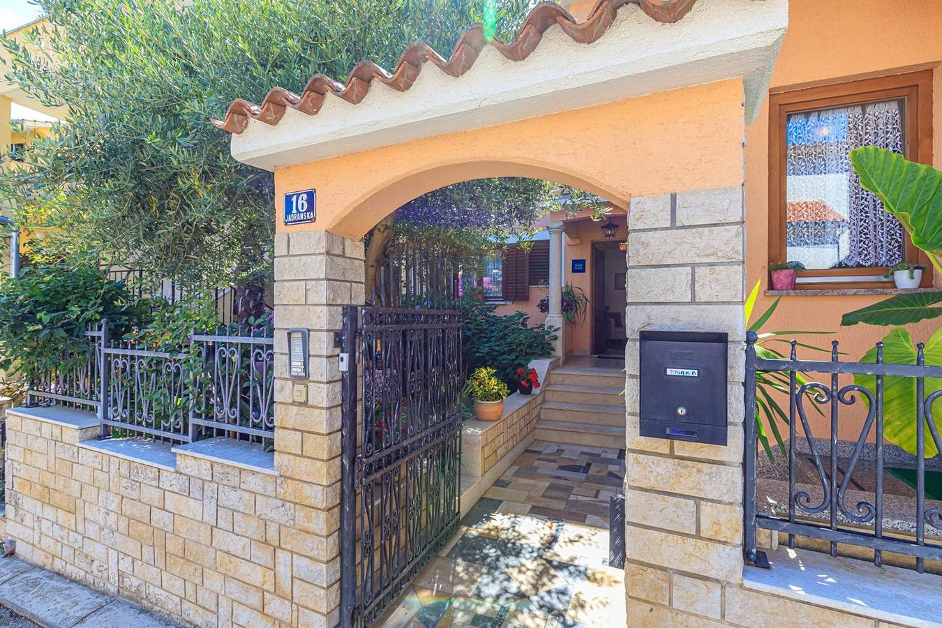 Geheel appartement, Vakantieappartement voor 5 personen met balkon/terras in Vrsar, Općina Vrsar