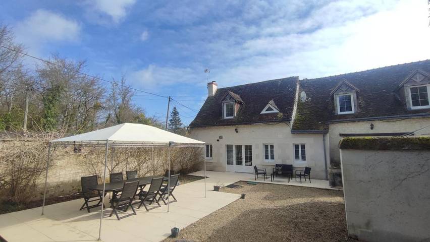 Location de vacances pour 6 personnes, avec Terrasse ainsi que Jardin et Piscine à Cussay - 2