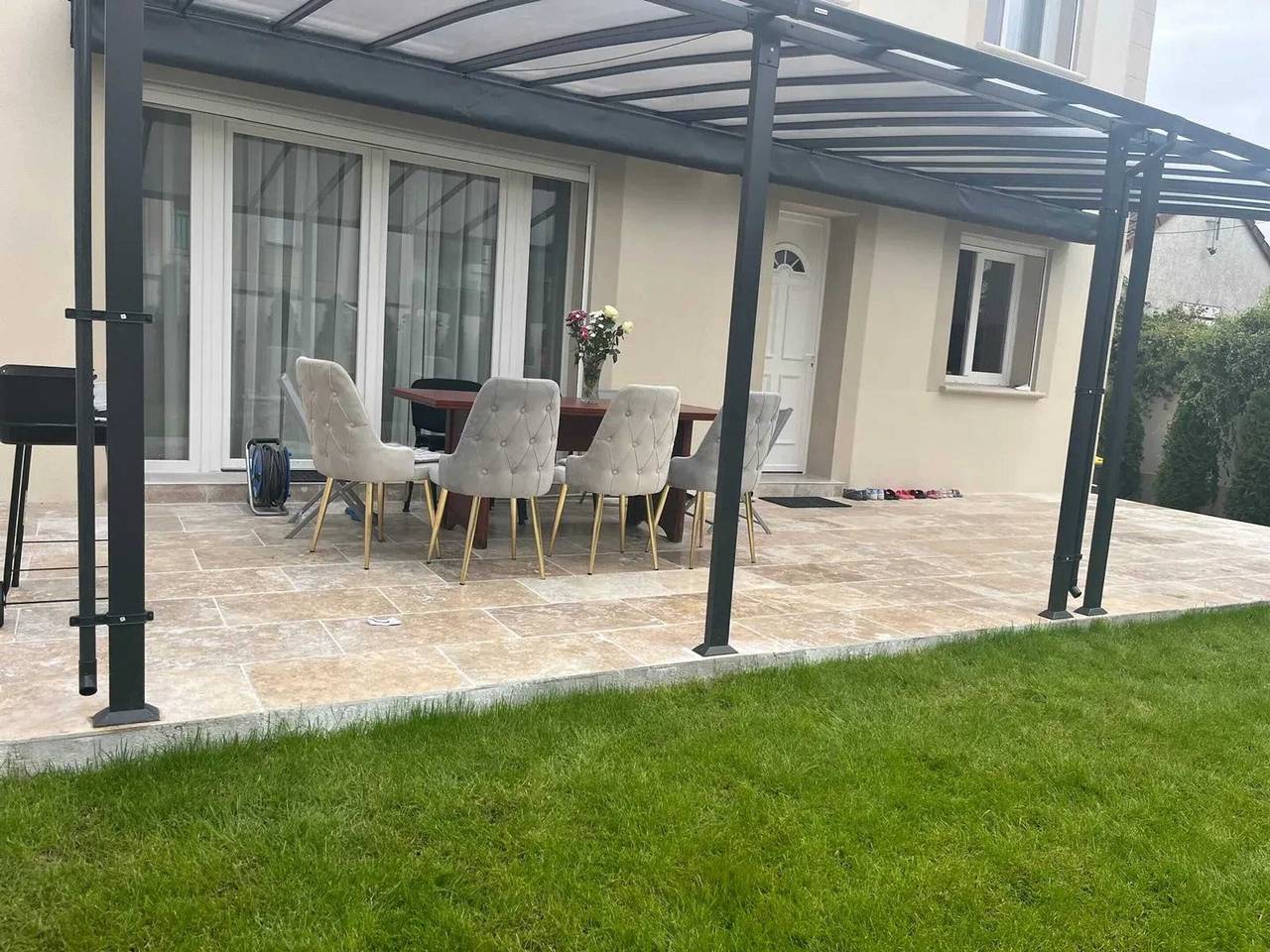 Maison spacieuse avec terrasse à Pontault-Combault in Pontault-Combault, Seine-et-Marne