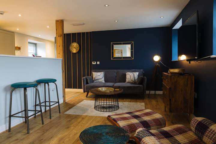 Holiday rental for 2 people, with hot tub and balcony, with pets in Snowdonia
