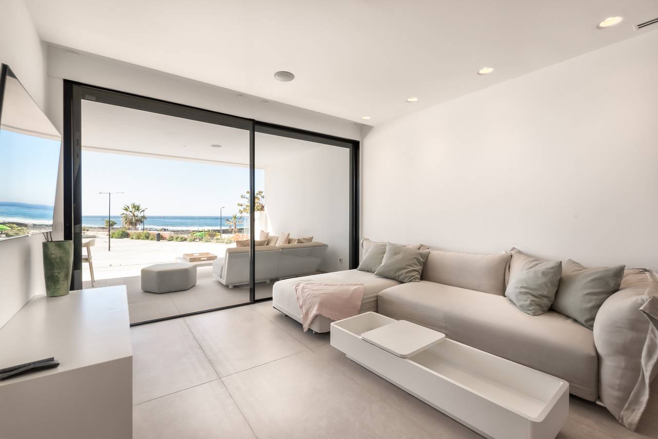 Infinity 0.8 Luxe Sea View 2B in Palm-Mar, Arona 