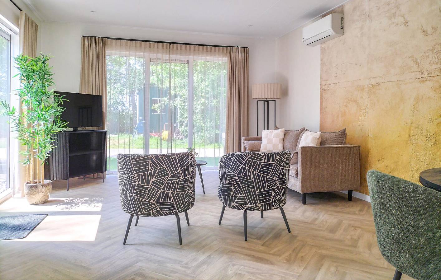 Ferienhaus für 4 Personen mit Garten in Oosterwolde, Friesland