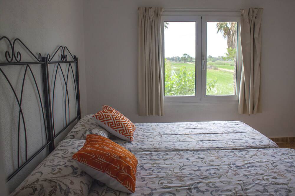 Villa rural, piscina privada, wifi gratis, parque infantil, 1,8km de la playa in Tierras del Ebro, Delta del Ebro