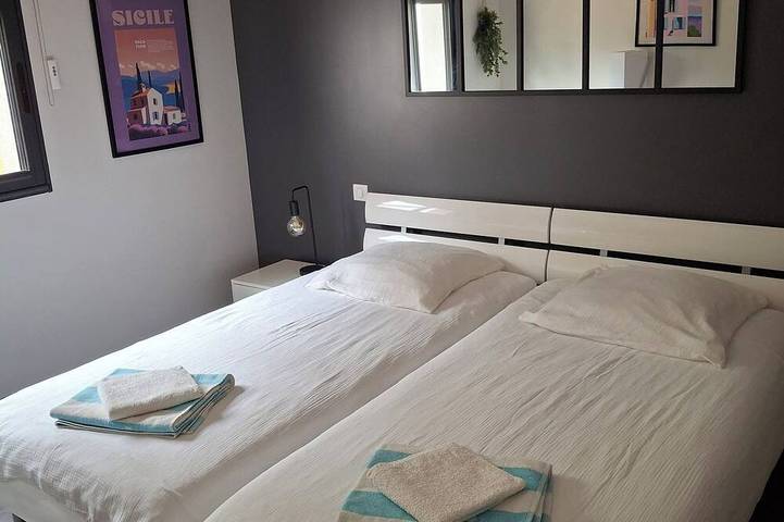 Location de vacances pour 6 personnes, avec jardin à Chasteaux - 3