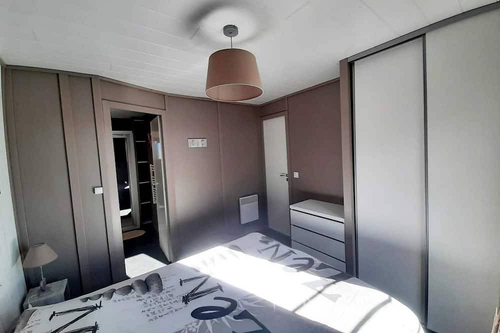 Plénisud: gran cabaña clasificada 3 * (3Ch- 2 Sde) en el dominio con piscina climatizada in Pomérols, Côte d'Améthyste