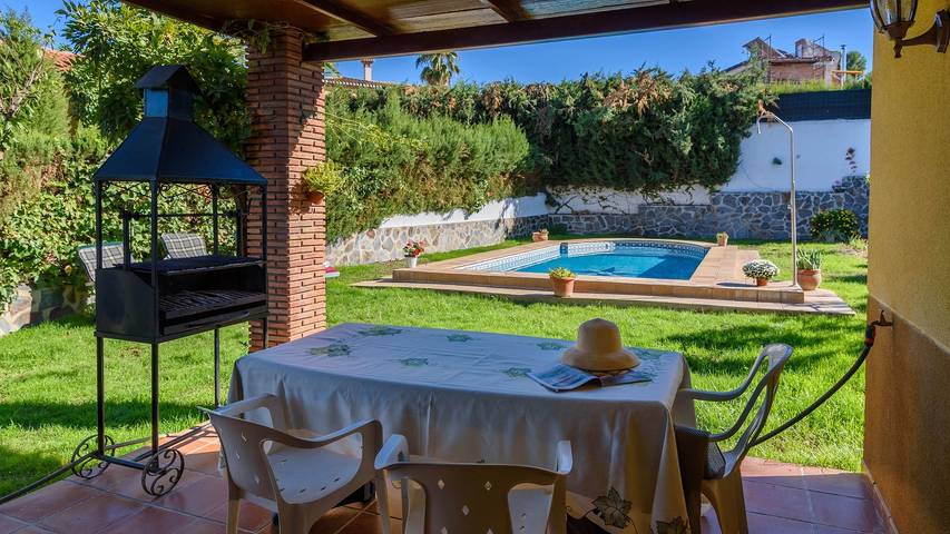 Chalet para 8 personas, con piscina y balcón/terraza en Vega de Granada - 4