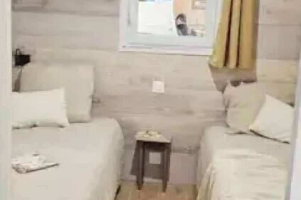 Camping 3 étoiles - Piscine - ccbecgh in Florac-Trois-Rivières, Cevenas