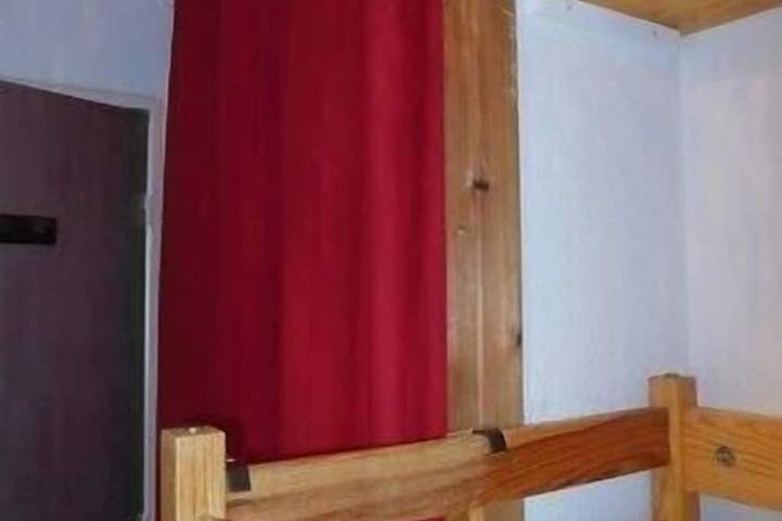 Gîte pour 4 personnes, avec terrasse et jacuzzi dans Cinéma L'Aiguille - 3