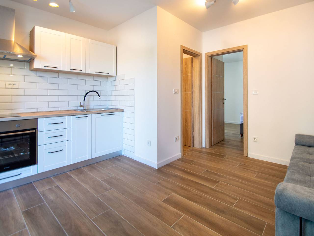 Vakantiehuis voor 15 Personen in Dubrava kod Šibenika, Šibenik-Knin