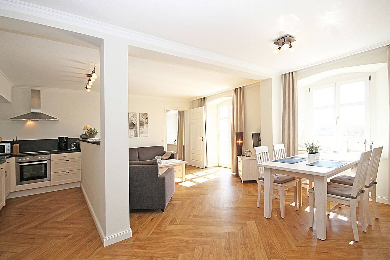 Ganze Wohnung, Urlaub der besonderen Art – im historischen Schloss Hohen Niendorf! in Hohen Niendorf, Bastorf