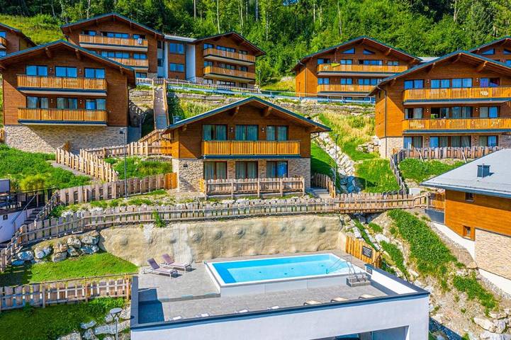 Chalet voor 8 personen, with sauna and zwembad as well as balkon and uitzicht in Wagrain