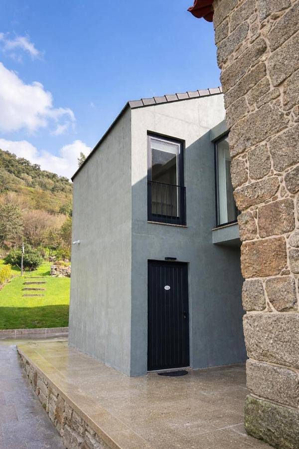 Gîte pour 2 personnes, avec jardin et vue dans Santa Marinha do Zêzere