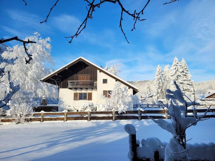 Ferienhaus für 5 Personen, mit Whirlpool und Terrasse